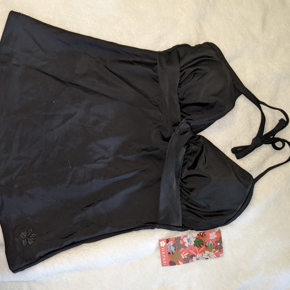 Hapari black twist tankini top -size  M, NWT